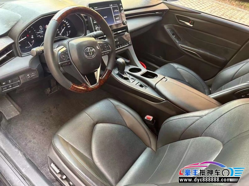 20年丰田亚洲龙轿车抵押车出售