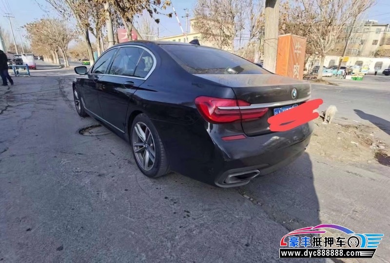 18年宝马7系轿车抵押车出售