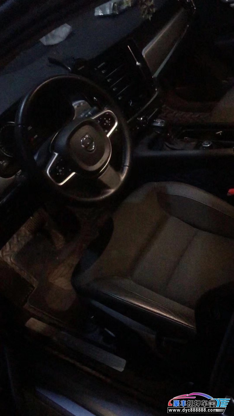 18年沃尔沃S90轿车抵押车出售