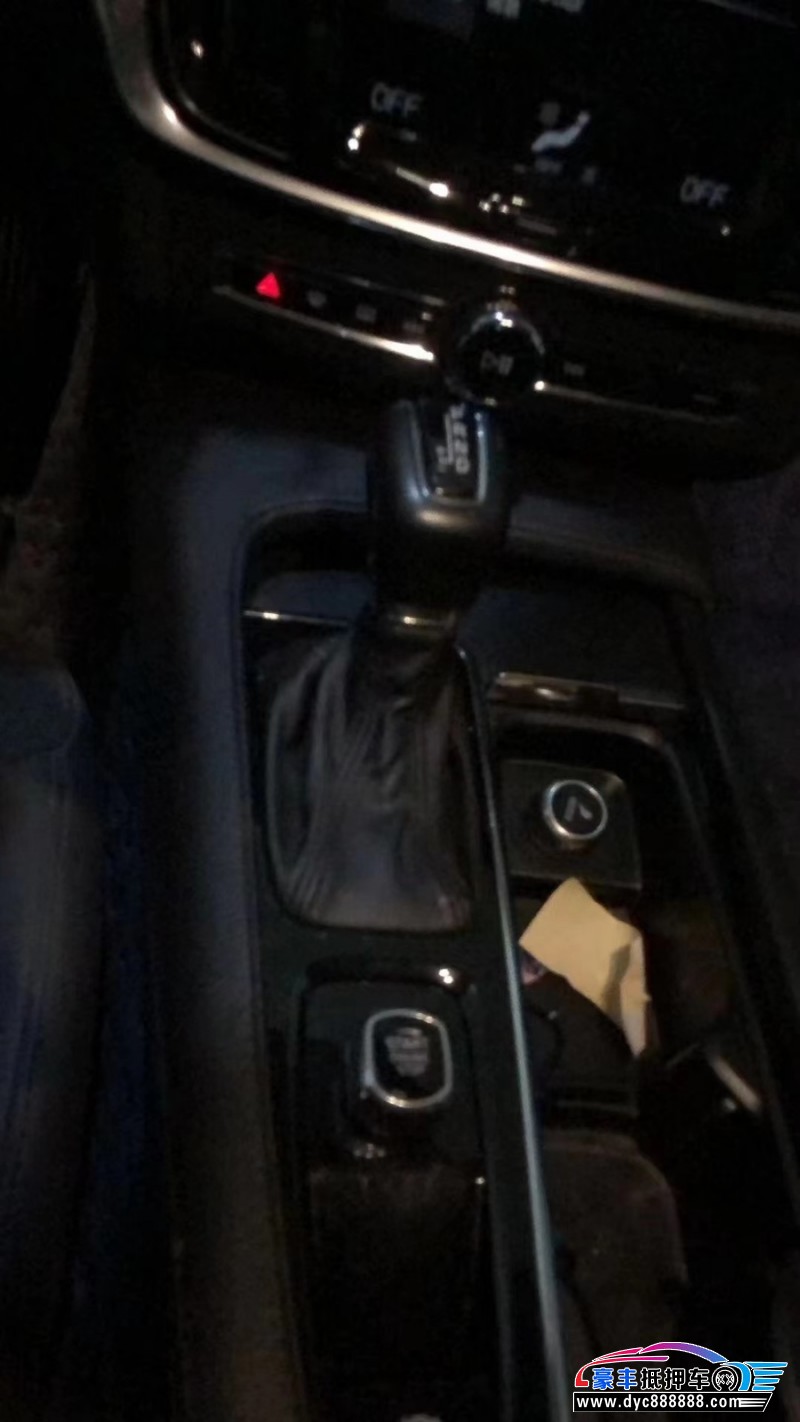 18年沃尔沃S90轿车抵押车出售