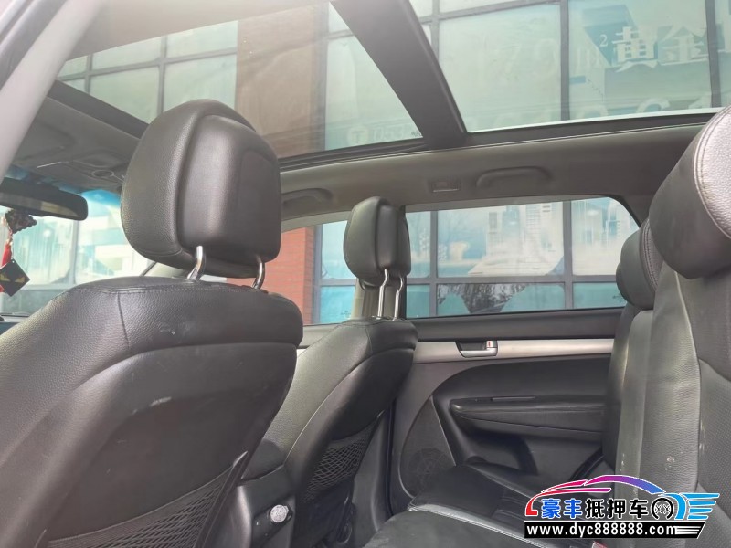 14年起亚索兰托轿车抵押车出售