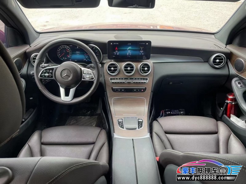 19年奔驰GLC轿车抵押车出售