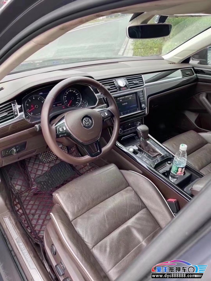 16年大众辉腾轿车抵押车出售