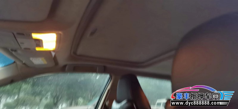 17年丰田凯美瑞轿车抵押车出售