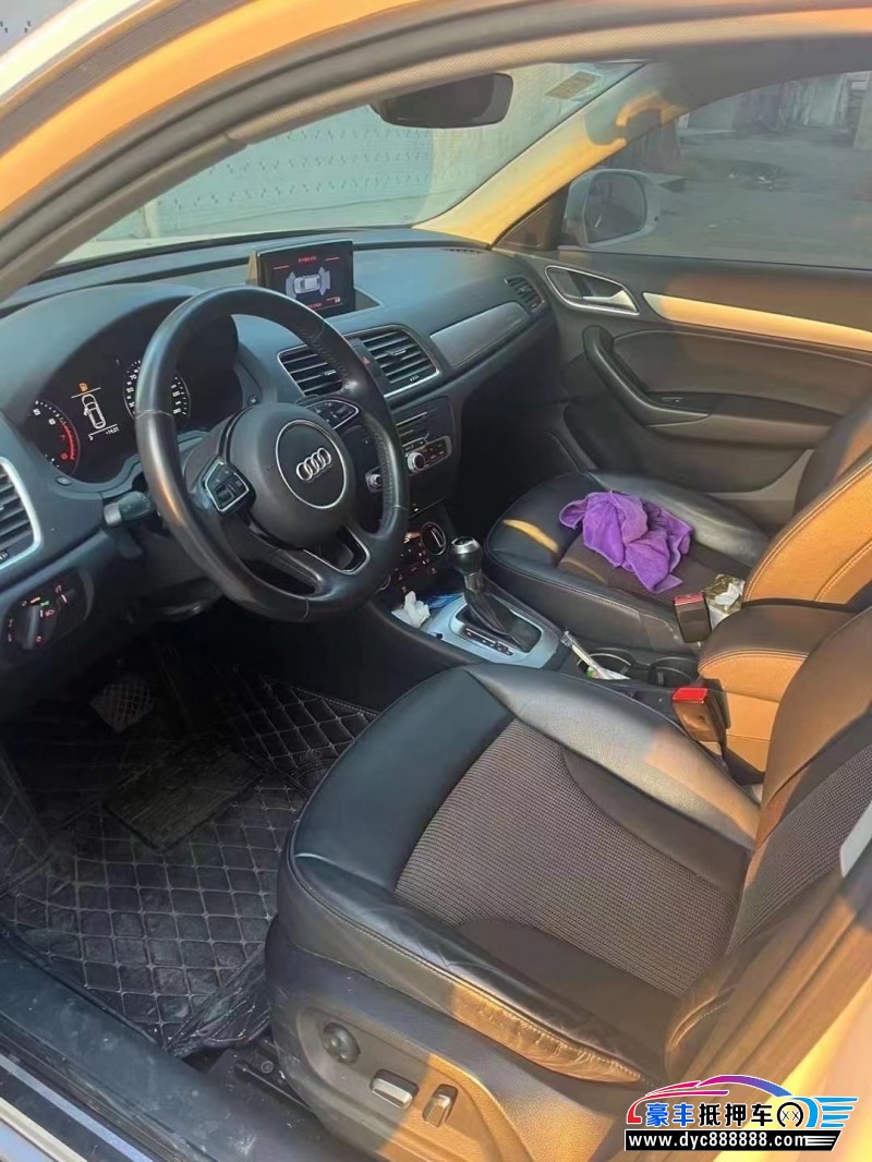 17年奥迪Q3轿车抵押车出售