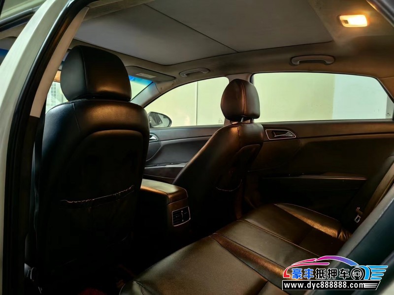 14年现代名图轿车抵押车出售