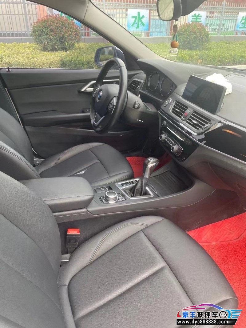 19年宝马1系轿车抵押车出售