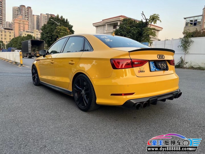 17年奥迪S3轿车抵押车出售