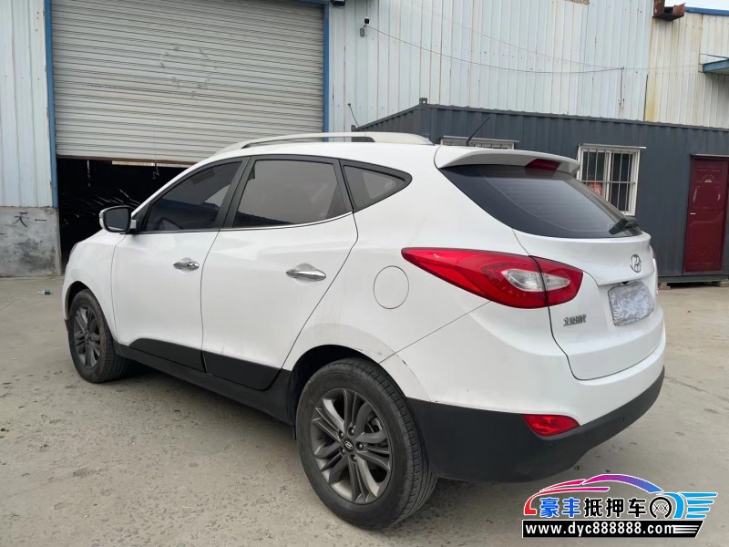 18年现代ix35轿车抵押车出售