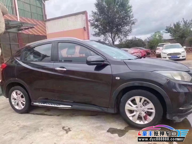 15年本田缤智轿车抵押车出售