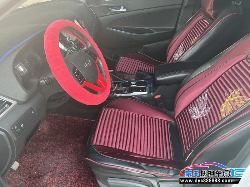 16年现代途胜轿车抵押车出售