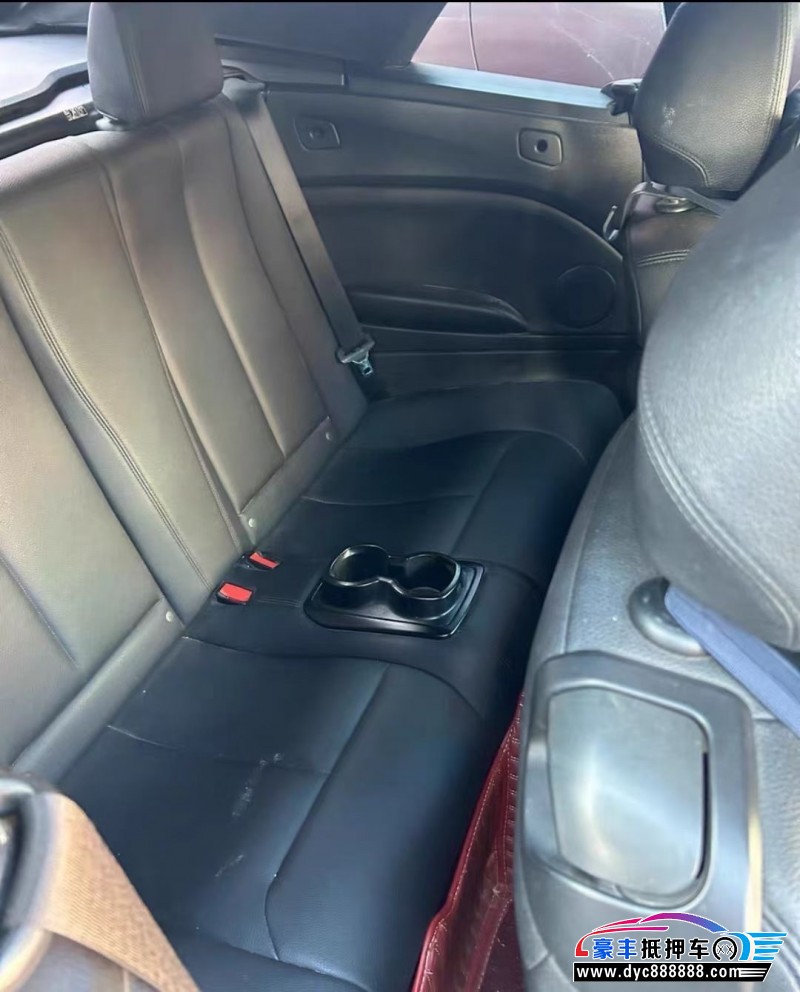 15年宝马2系轿车抵押车出售