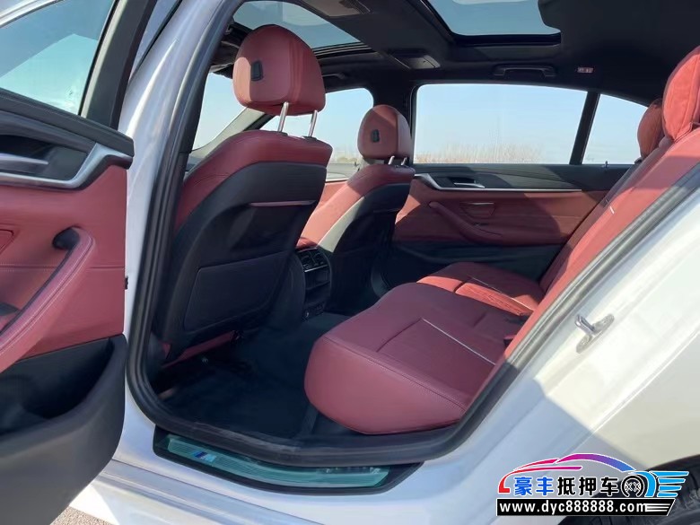 21年宝马5系轿车抵押车出售