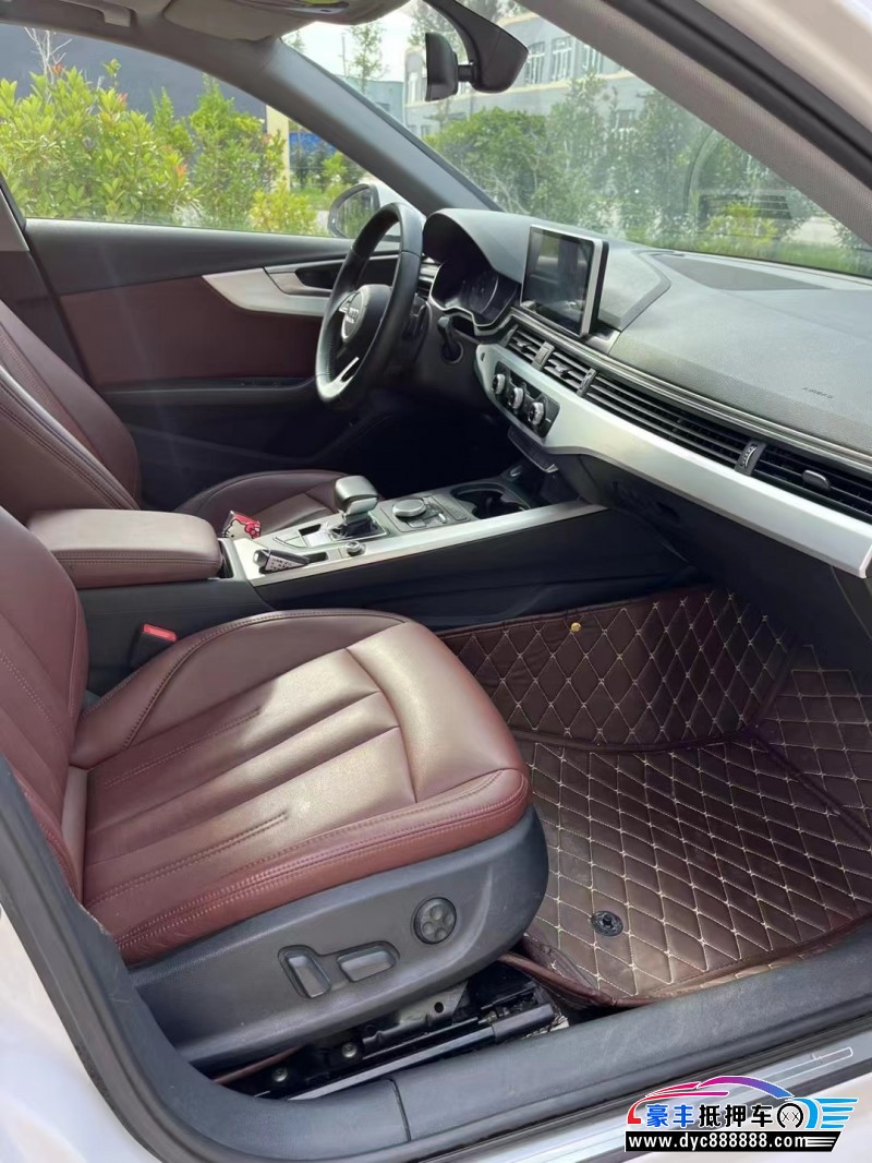 19年奥迪A4轿车抵押车出售