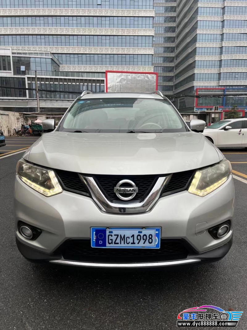 15年日产奇骏轿车抵押车出售