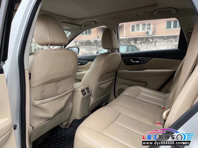 15年日产奇骏轿车抵押车出售