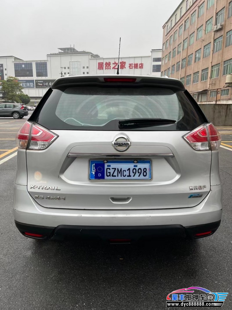 15年日产奇骏轿车抵押车出售