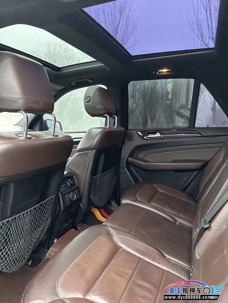 13年奔驰ML轿车抵押车出售