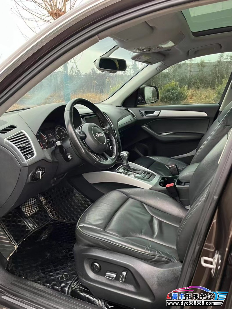 17年奥迪Q5轿车抵押车出售