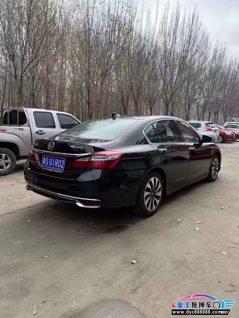 17年本田雅阁轿车抵押车出售