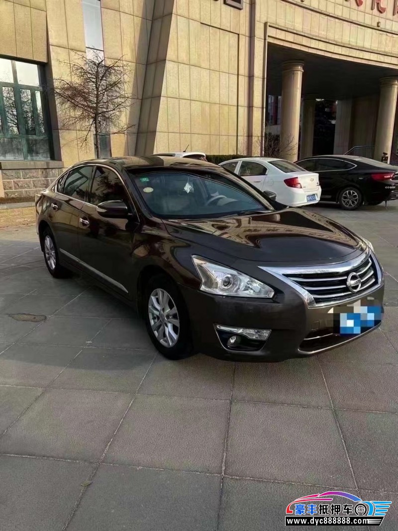 16年日产天籁轿车抵押车出售