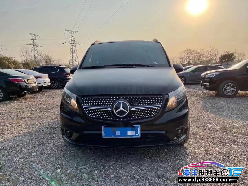 19年奔驰威霆轿车抵押车出售