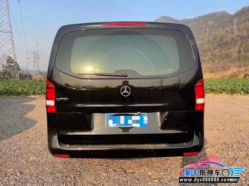 19年奔驰威霆轿车抵押车出售