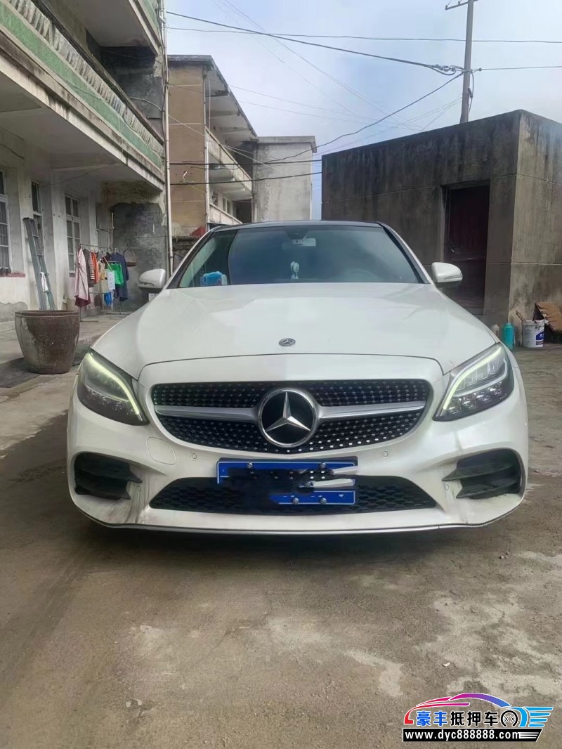 19年奔驰C轿车抵押车出售
