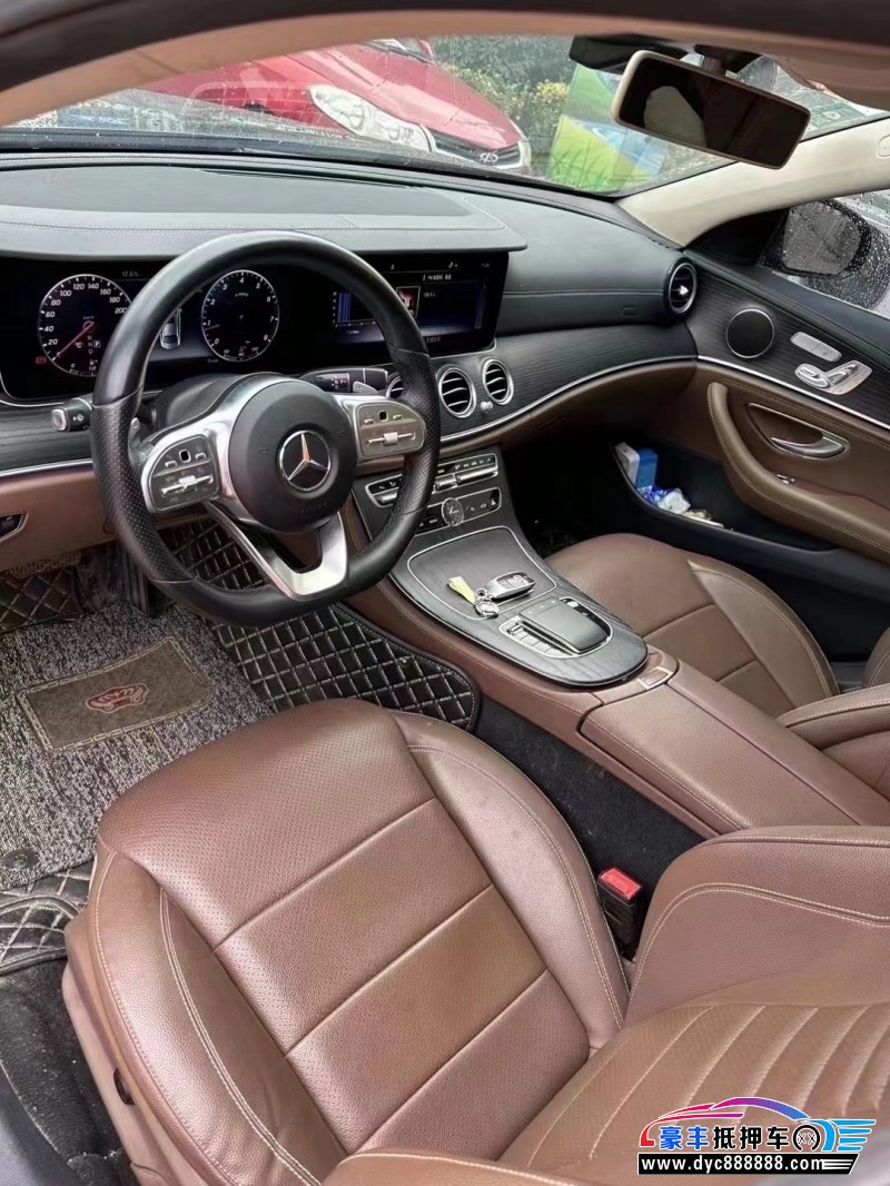 20年奔驰E轿车抵押车出售