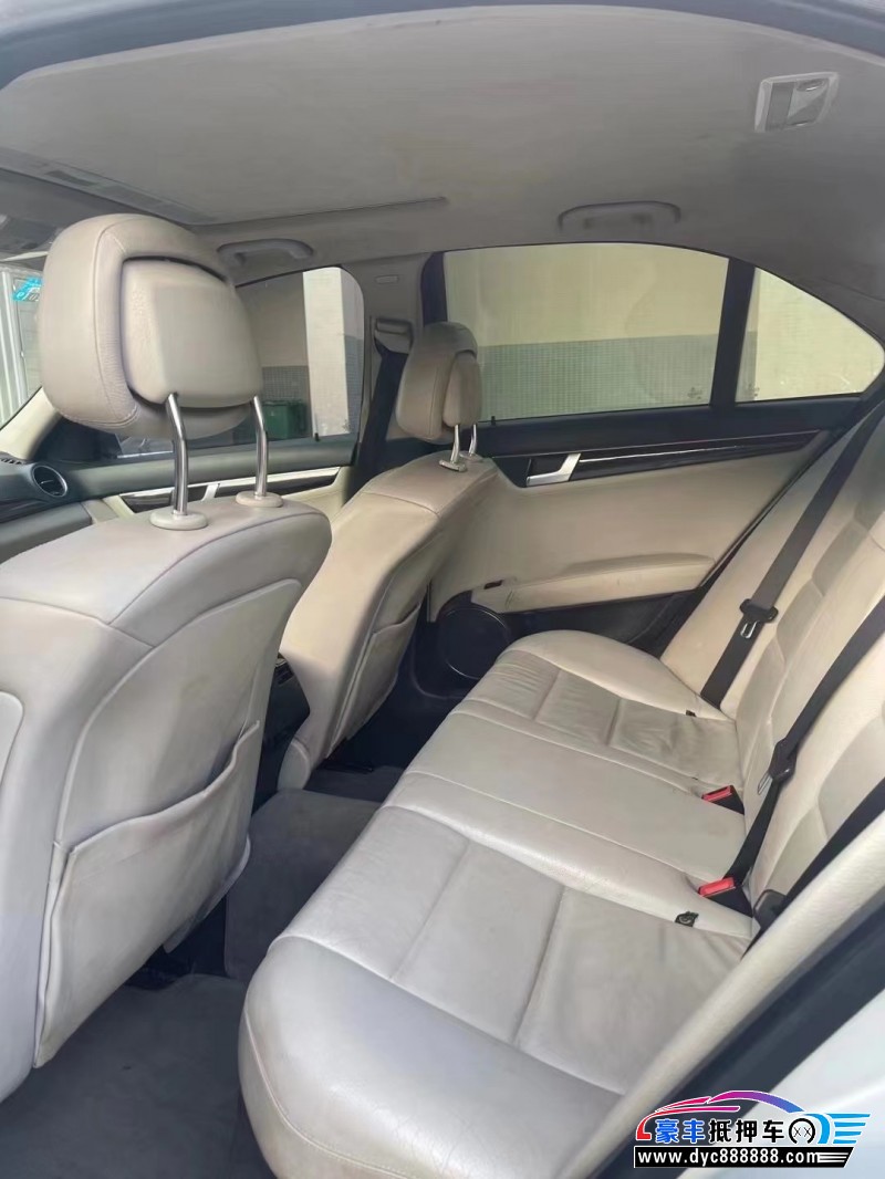 12年奔驰C轿车抵押车出售