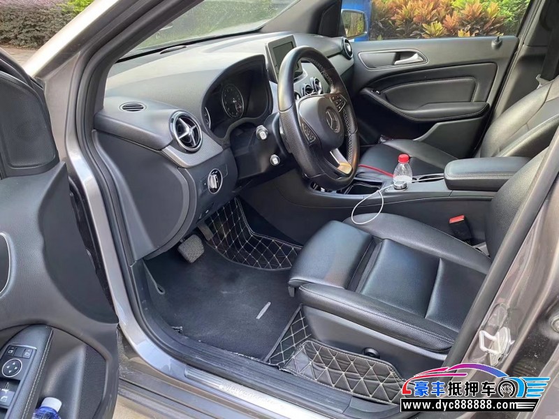 16年奔驰B轿车抵押车出售