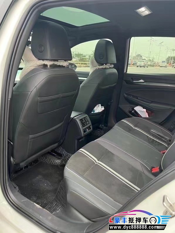 22年大众高尔夫轿车抵押车出售