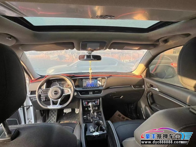 18年众泰T600轿车抵押车出售