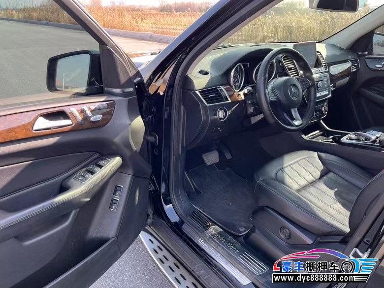 17年奔驰GLS轿车抵押车出售