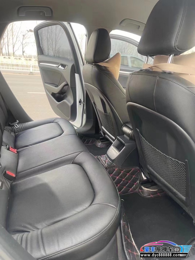 17年奥迪A3轿车抵押车出售