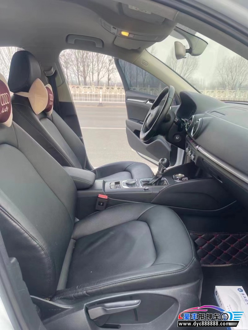 17年奥迪A3轿车抵押车出售