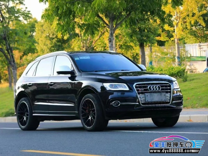 17年奥迪SQ5轿车抵押车出售
