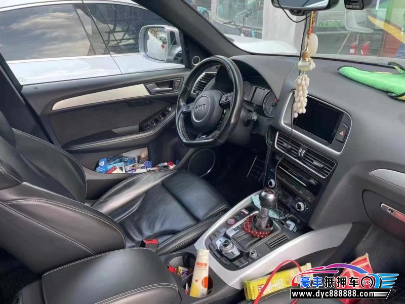 17年奥迪SQ5轿车抵押车出售