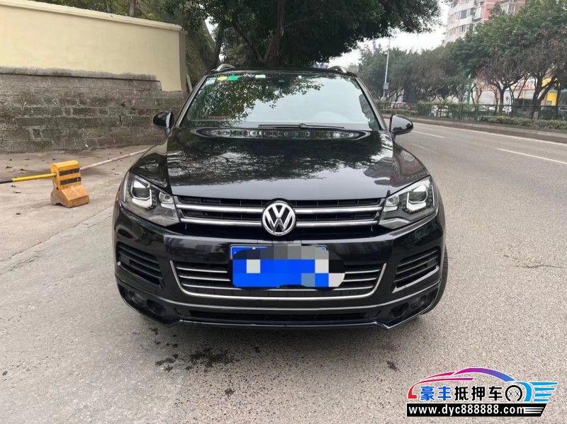 14年大众途锐轿车抵押车出售