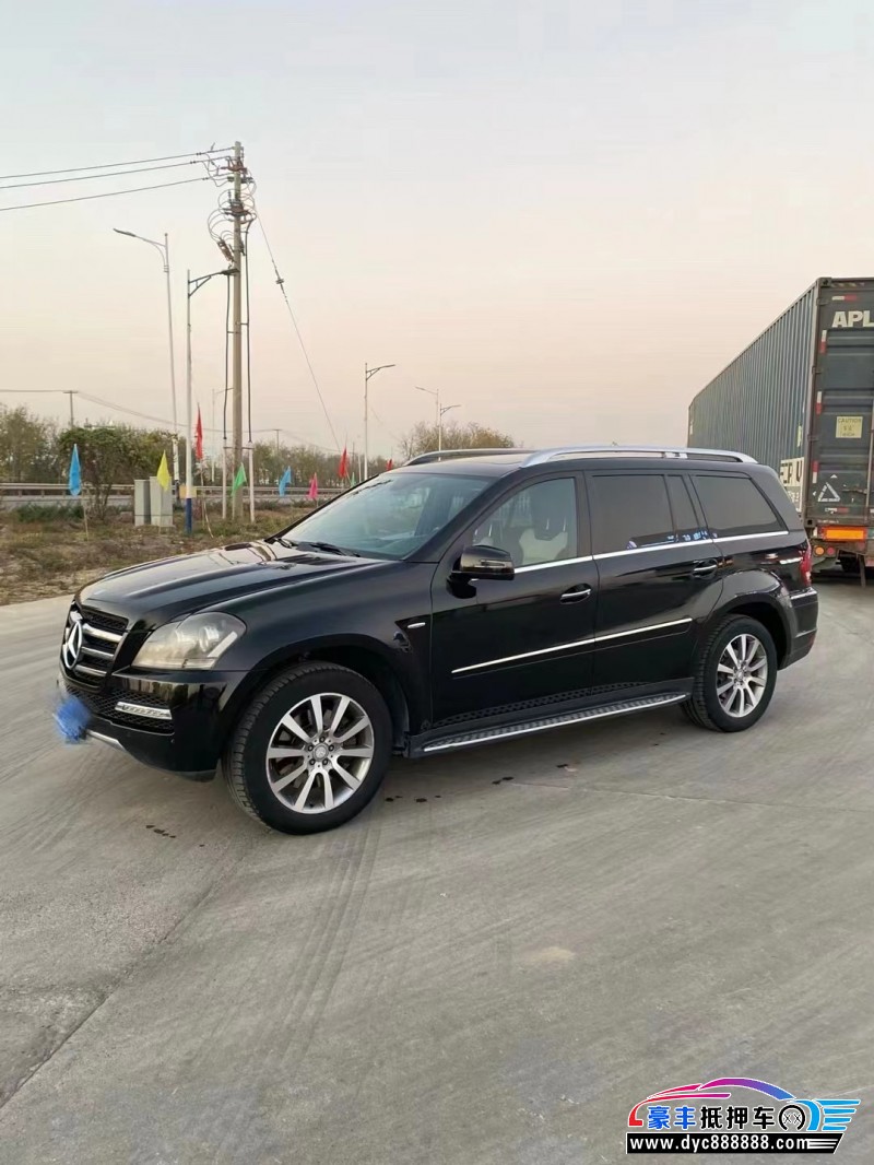 12年奔驰GL轿车抵押车出售