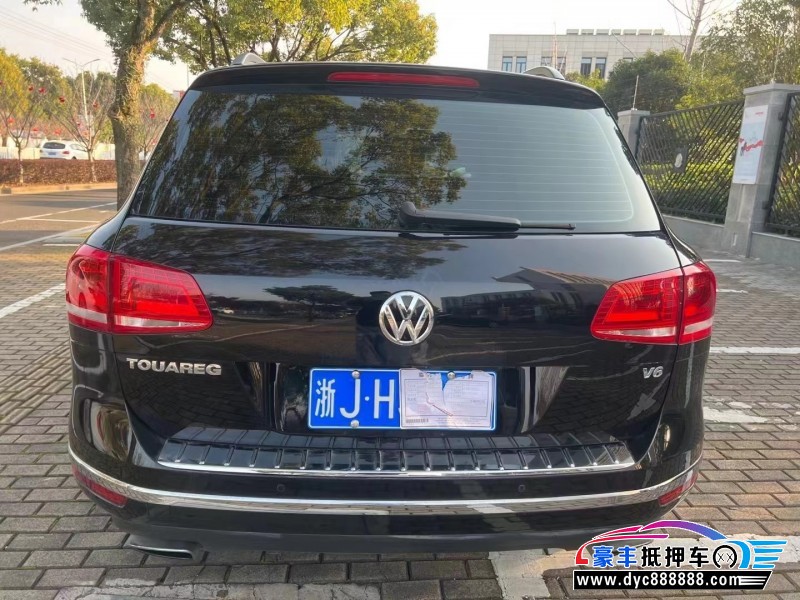 17年大众途锐轿车抵押车出售