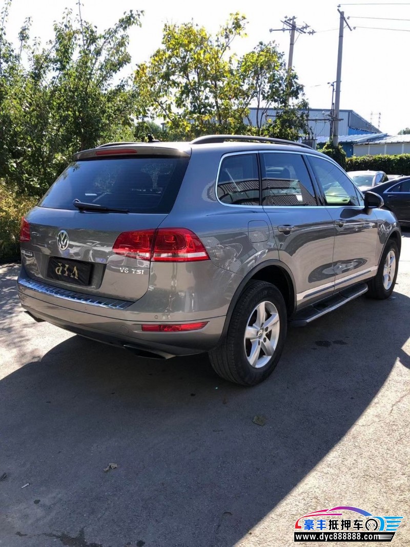 12年大众途锐轿车抵押车出售