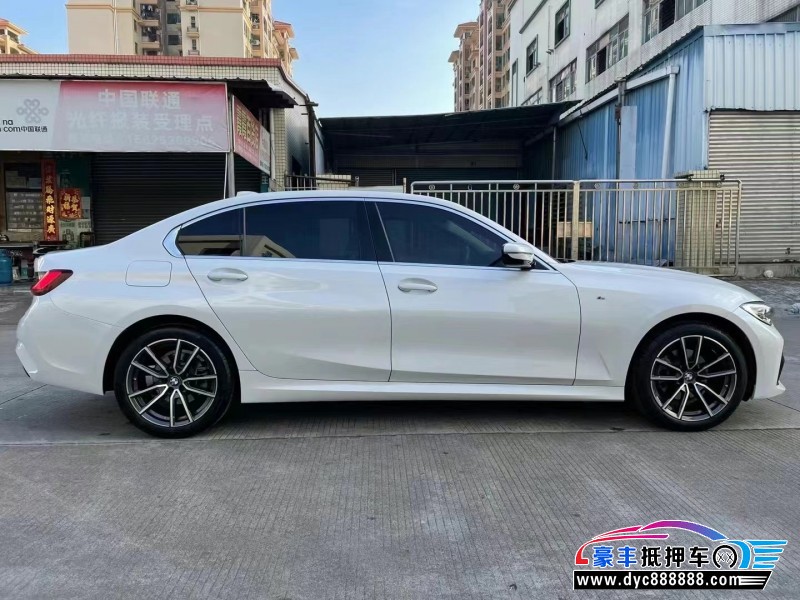 22年宝马3系轿车抵押车出售