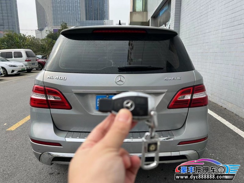 13年奔驰ML轿车抵押车出售