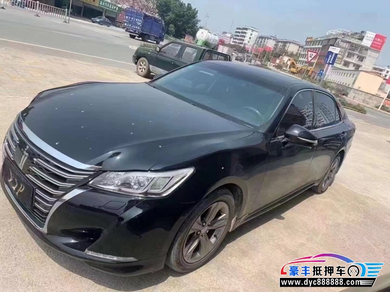 16年丰田皇冠轿车抵押车出售