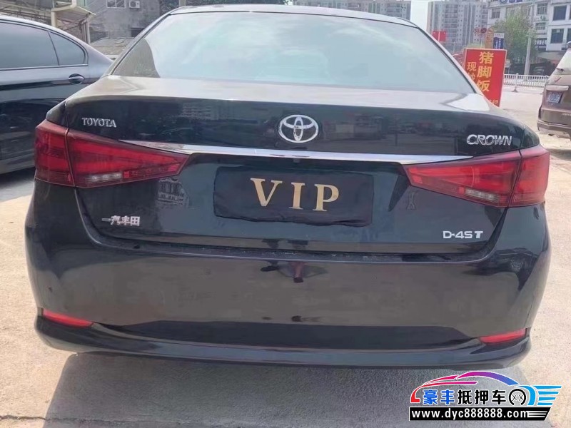 16年丰田皇冠轿车抵押车出售