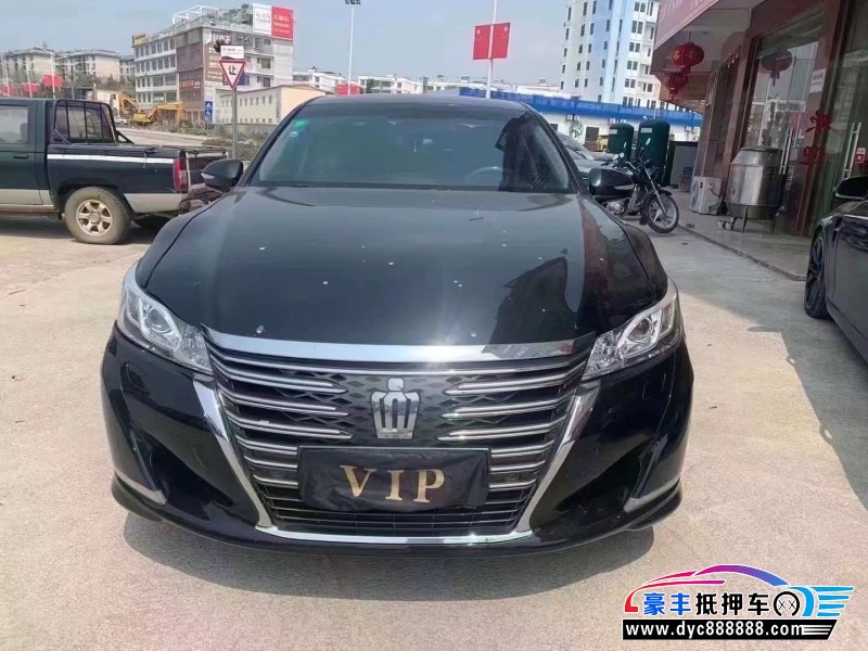 16年丰田皇冠轿车抵押车出售