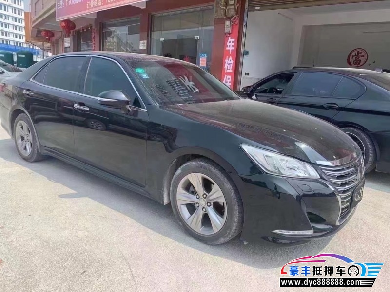 16年丰田皇冠轿车抵押车出售