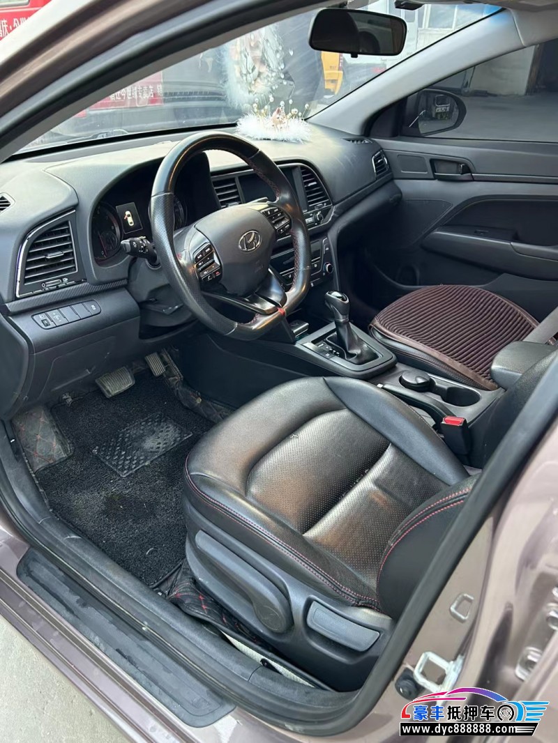 18年现代领动轿车抵押车出售