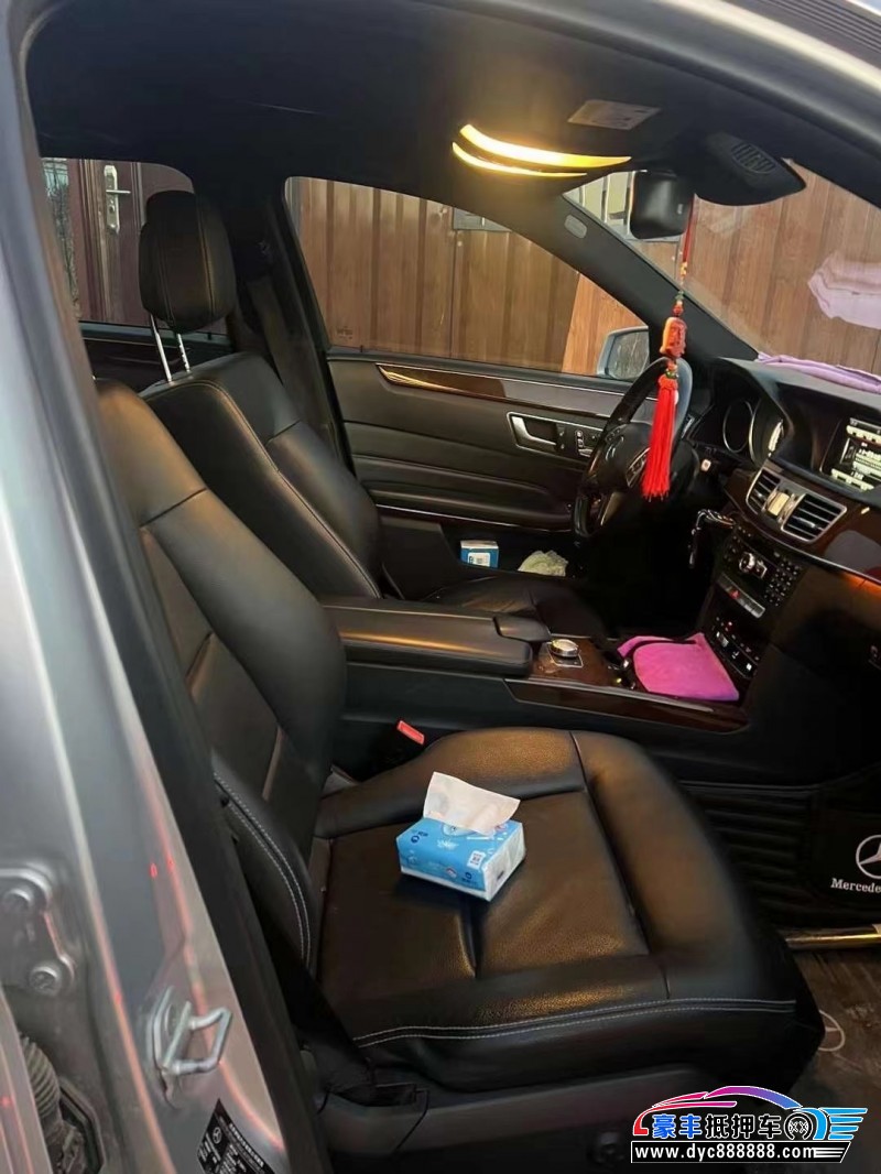 14年奔驰E轿车抵押车出售